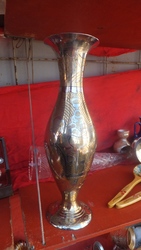 Старинная ваза из бронзы