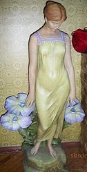 Продам скульптура девушки из гипса